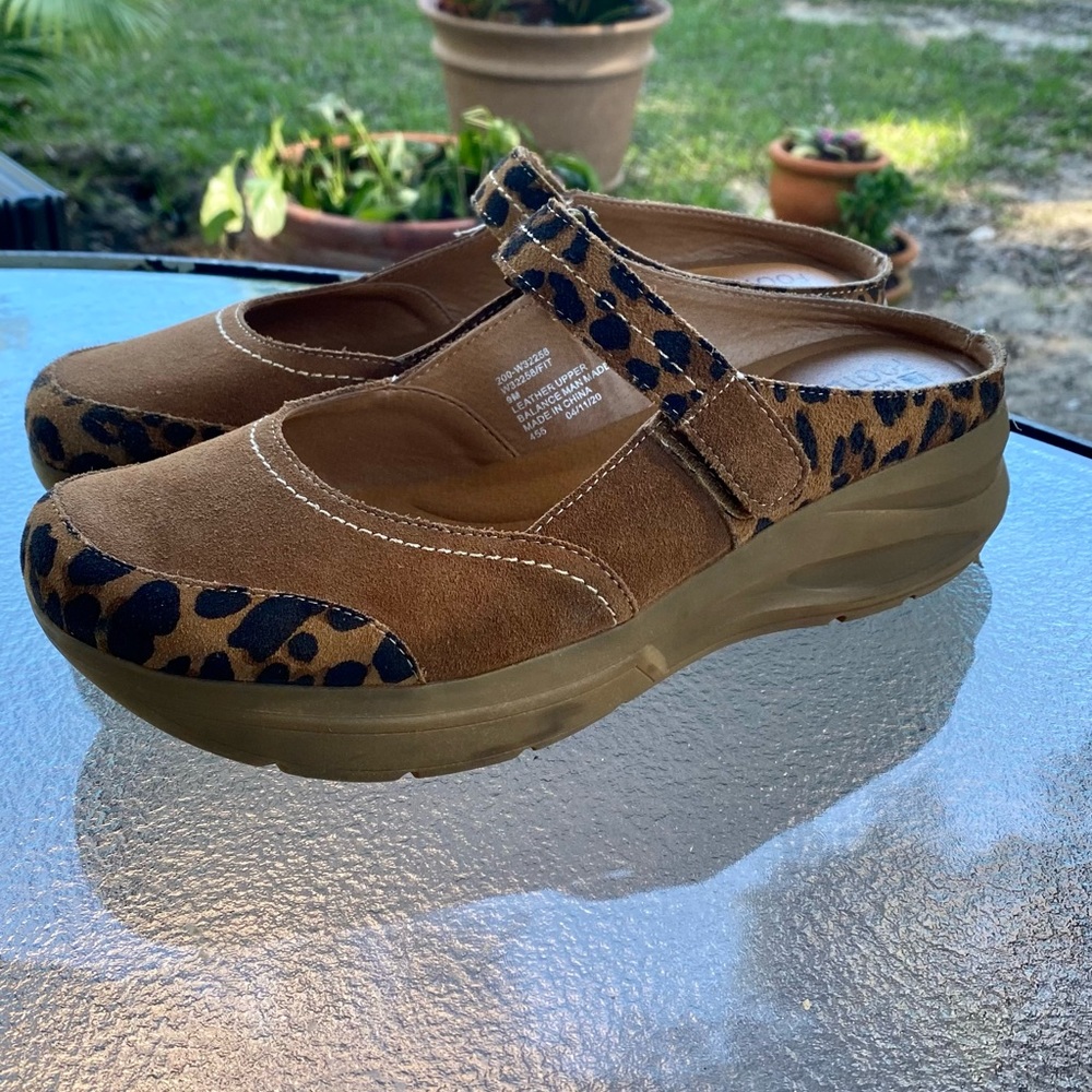Beautiful pair of shoes leather very comfortable in very good condition